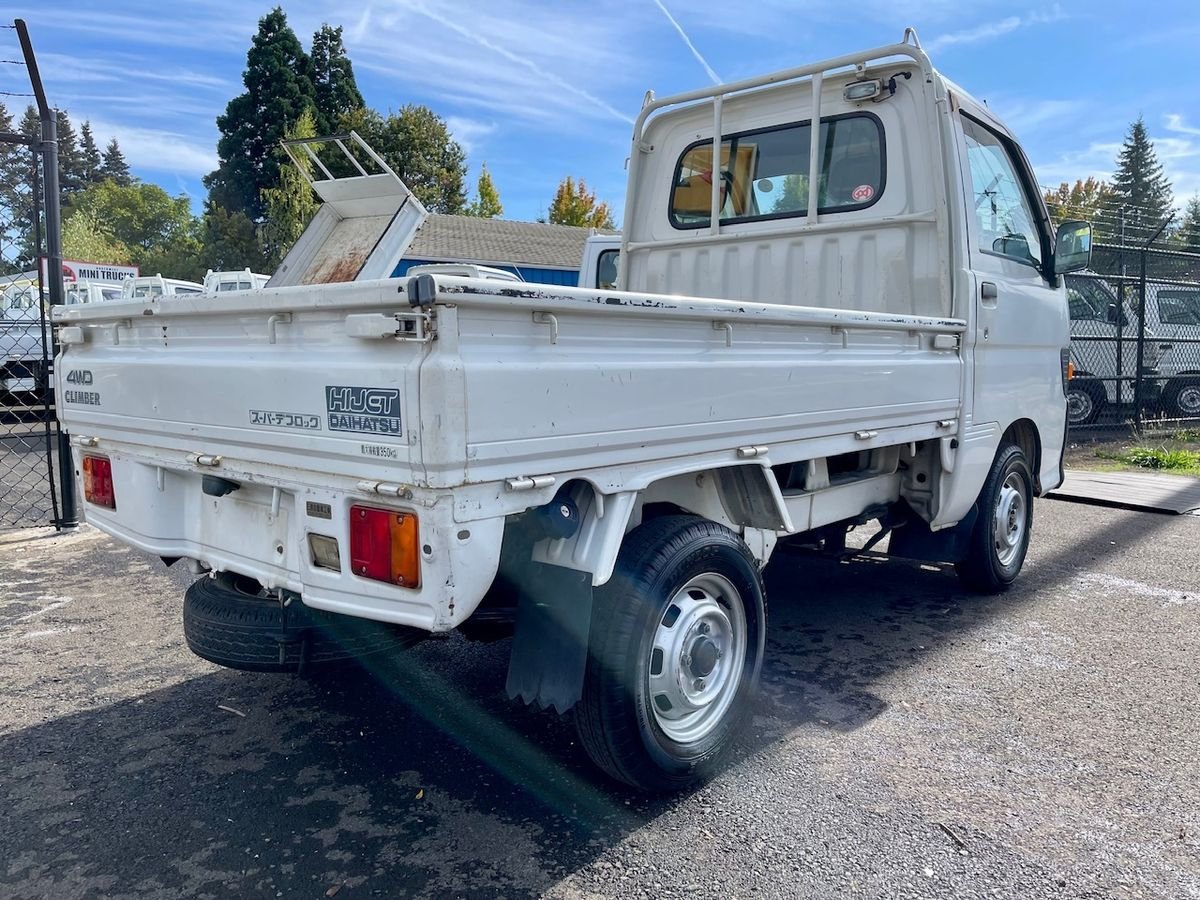 1998 Daihatsu Hijet JDM car for sale — photo 6 of 9