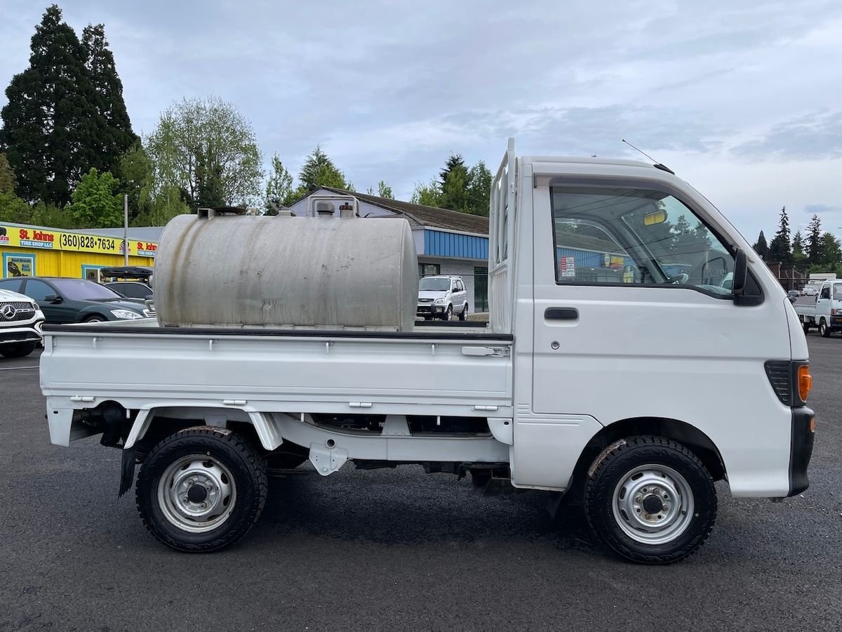 1998 Daihatsu Hijet JDM car for sale — photo 7 of 9