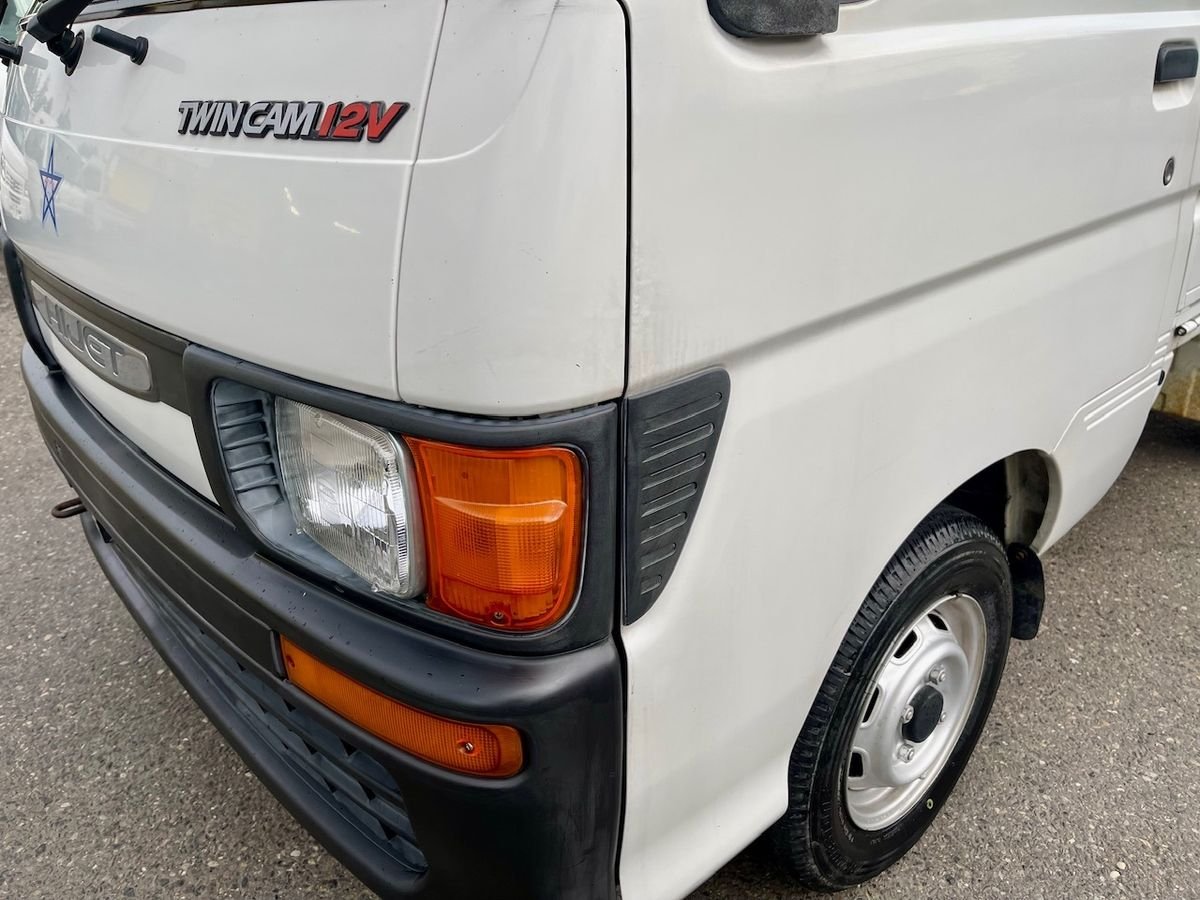 1998 Daihatsu Hijet JDM car for sale — photo 9 of 9