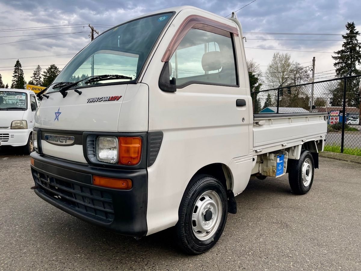 1998 Daihatsu Hijet JDM car for sale — photo 2 of 9