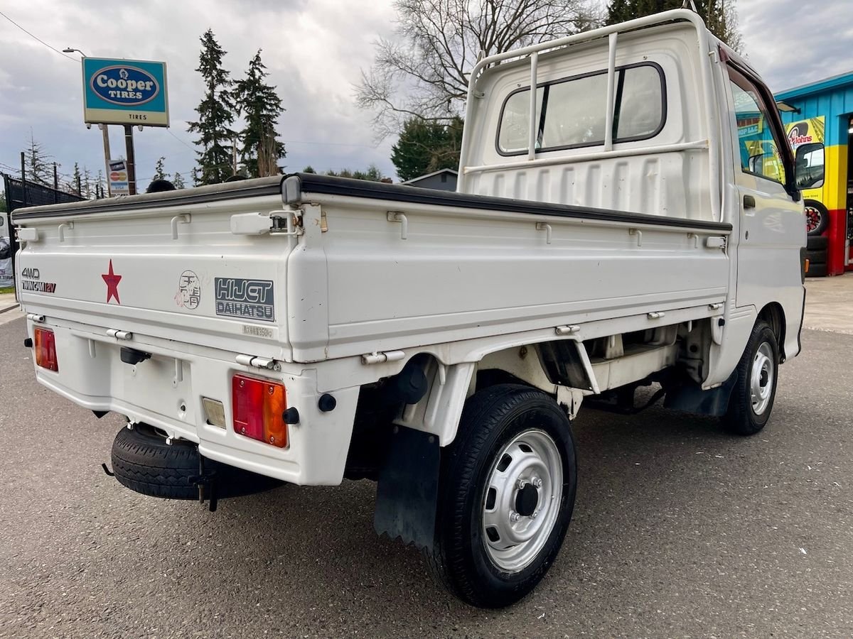 1998 Daihatsu Hijet JDM car for sale — photo 6 of 9