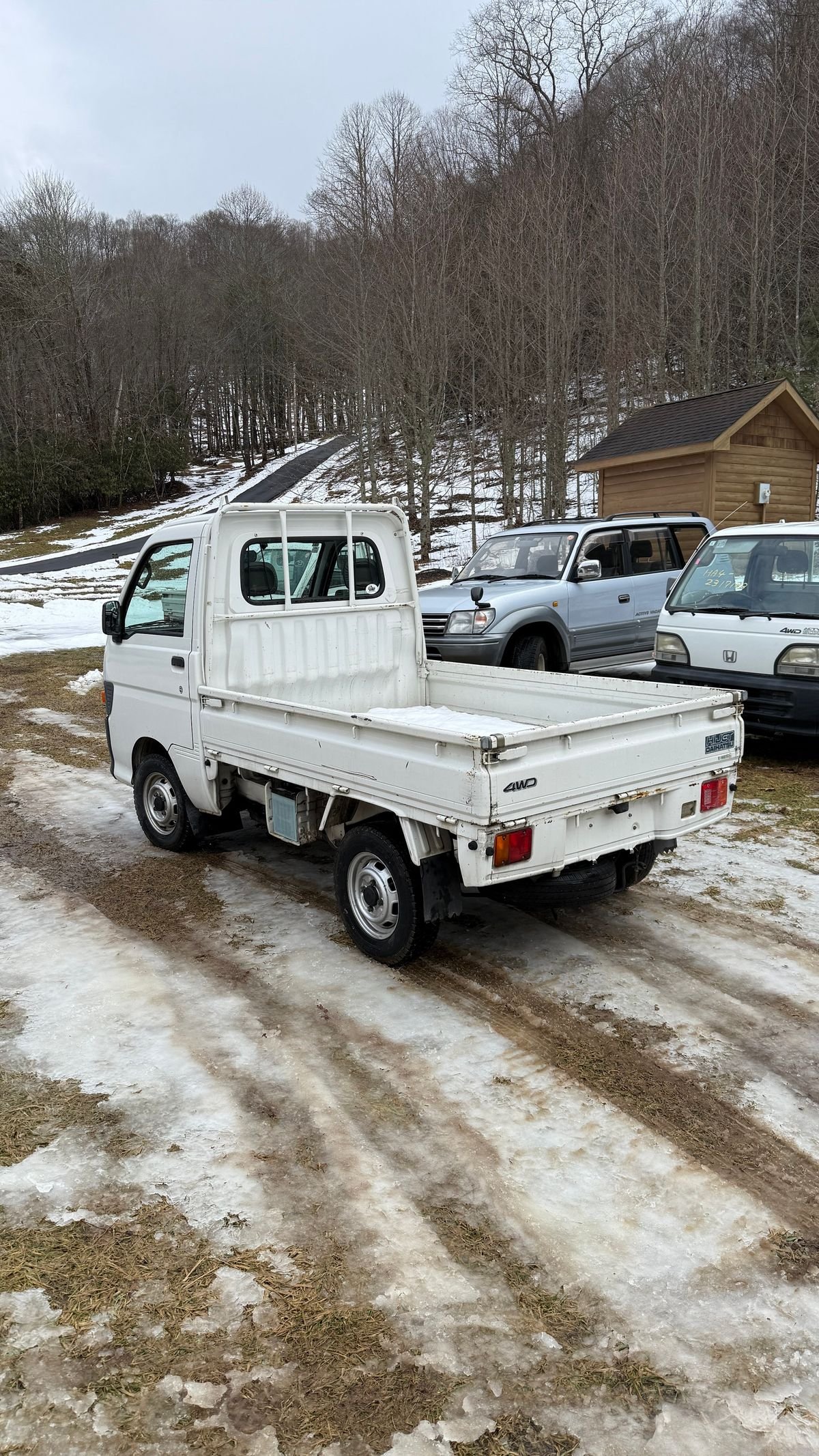 1998 Daihatsu Hijet JDM car for sale — photo 10 of 11