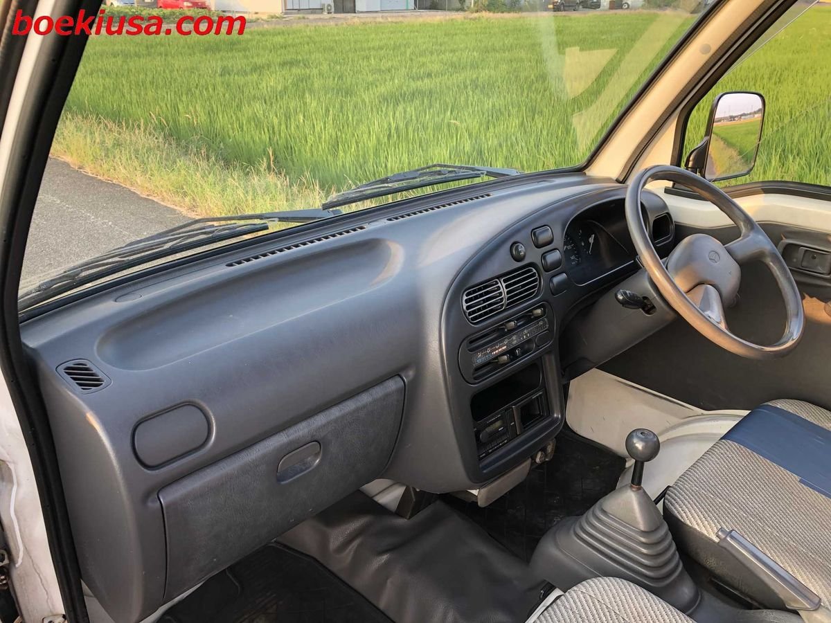 1998 Daihatsu Hijet JDM car for sale — photo 9 of 11