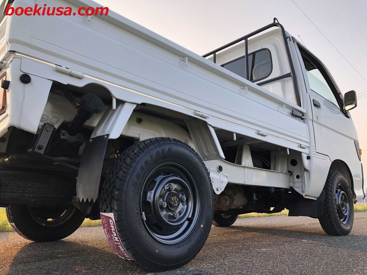 1998 Daihatsu Hijet JDM car for sale — photo 6 of 11
