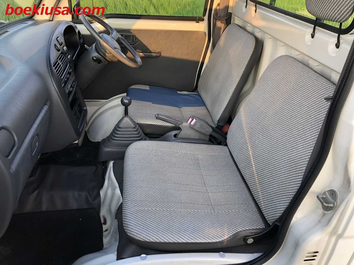 1998 Daihatsu Hijet JDM car for sale — photo 10 of 11