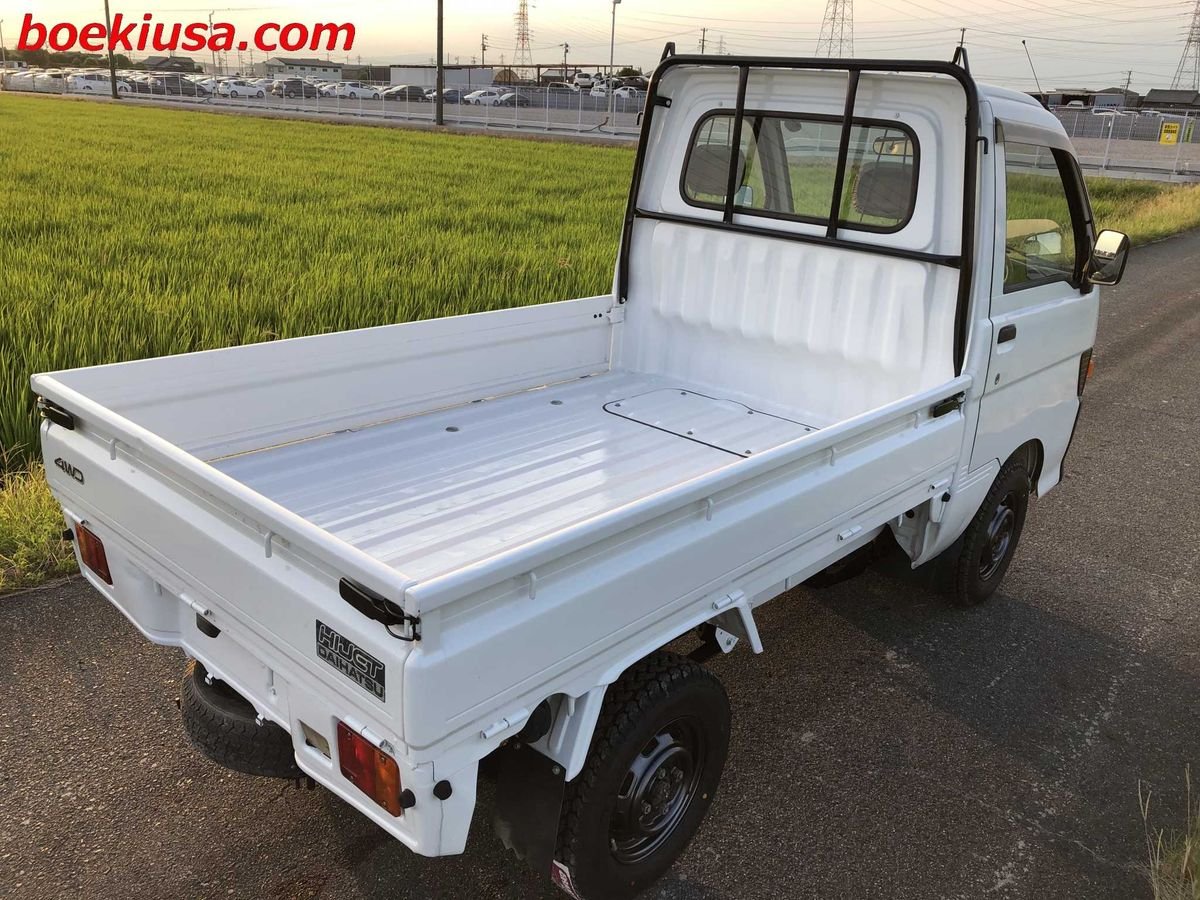 1998 Daihatsu Hijet JDM car for sale — photo 4 of 11