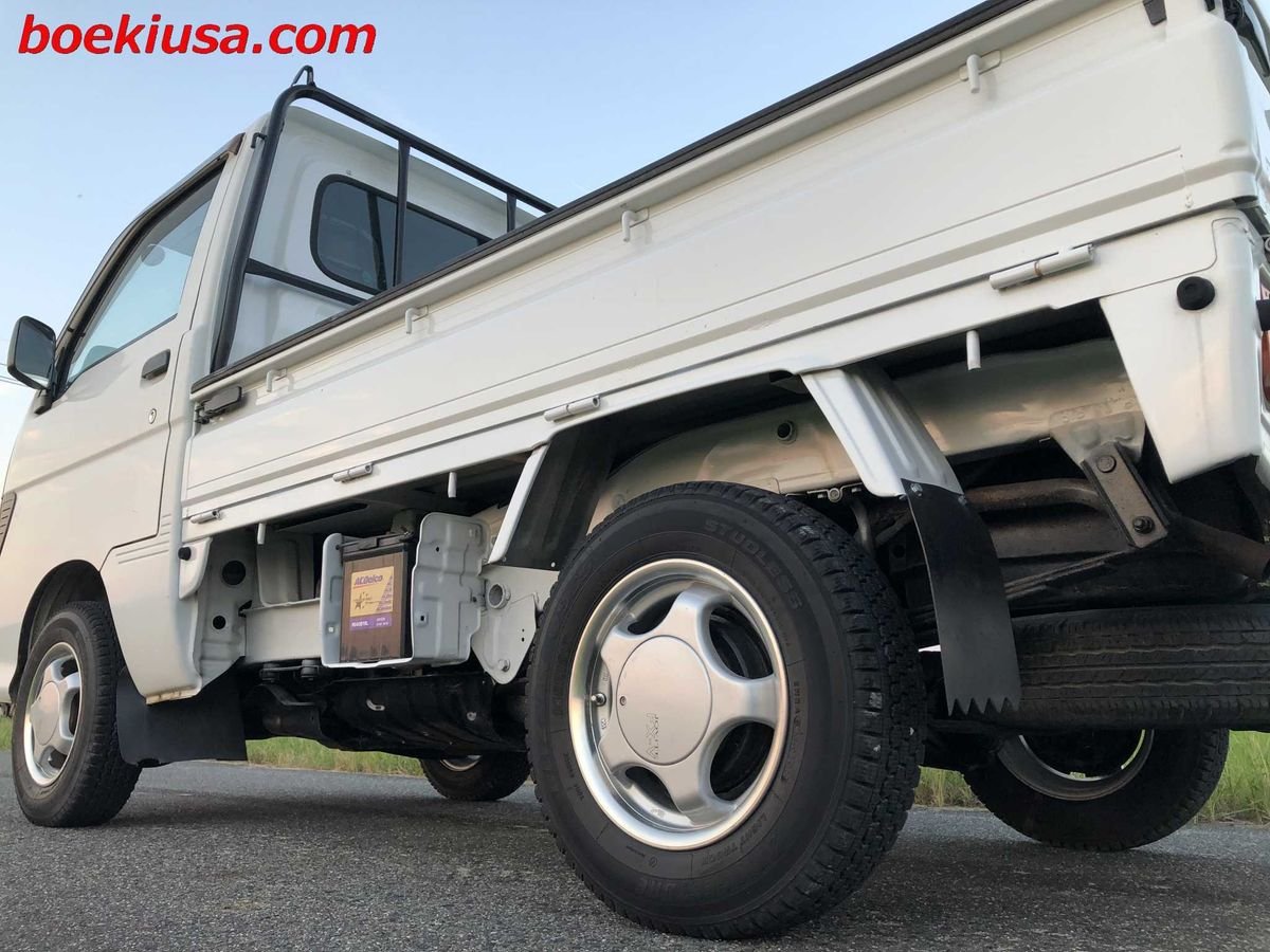 1998 Daihatsu Hijet JDM car for sale — photo 5 of 11