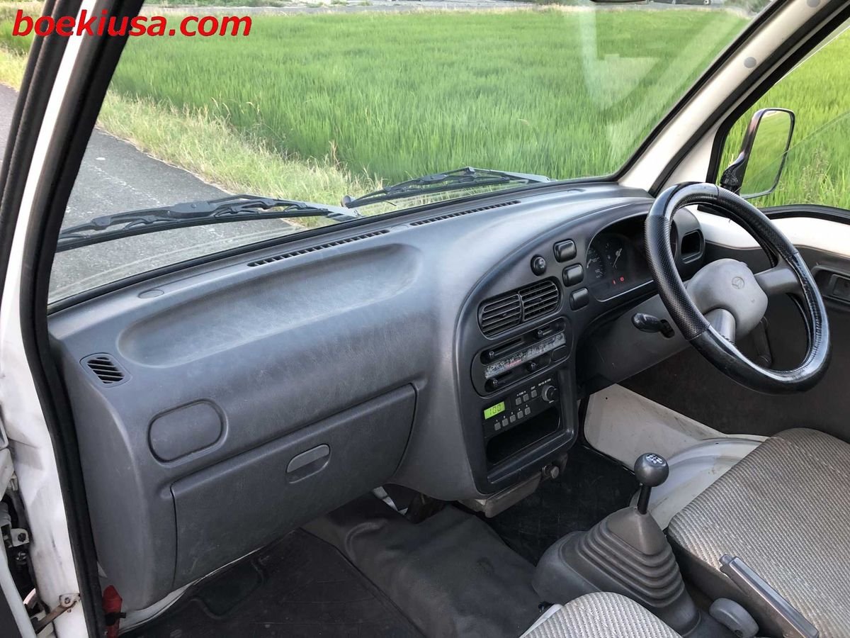 1998 Daihatsu Hijet JDM car for sale — photo 9 of 11