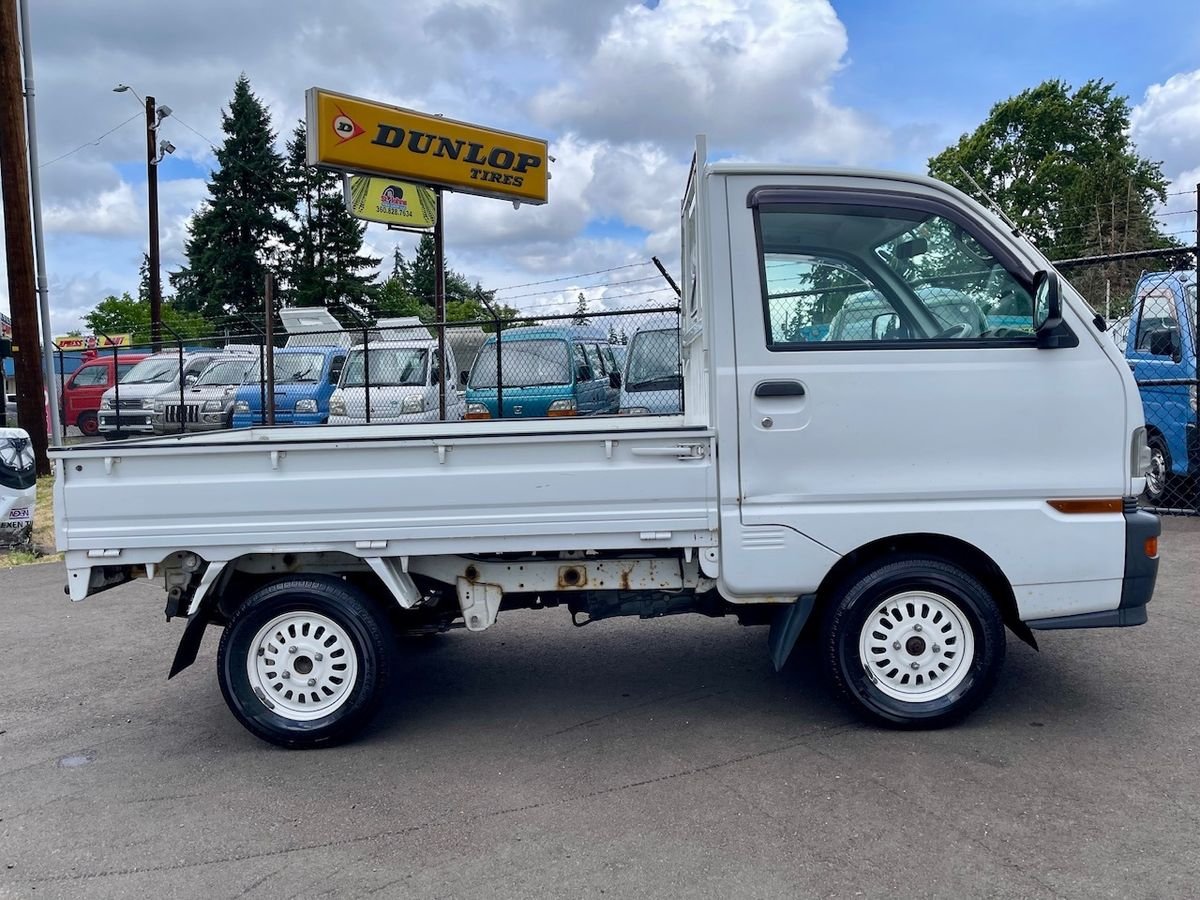 1998 Mitsubishi Minicab JDM car for sale — photo 7 of 9