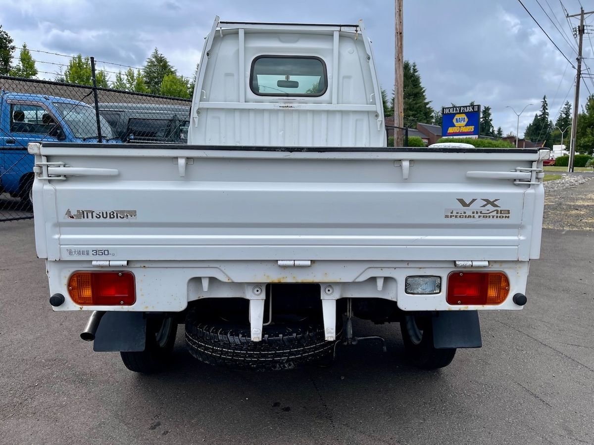 1998 Mitsubishi Minicab JDM car for sale — photo 5 of 9