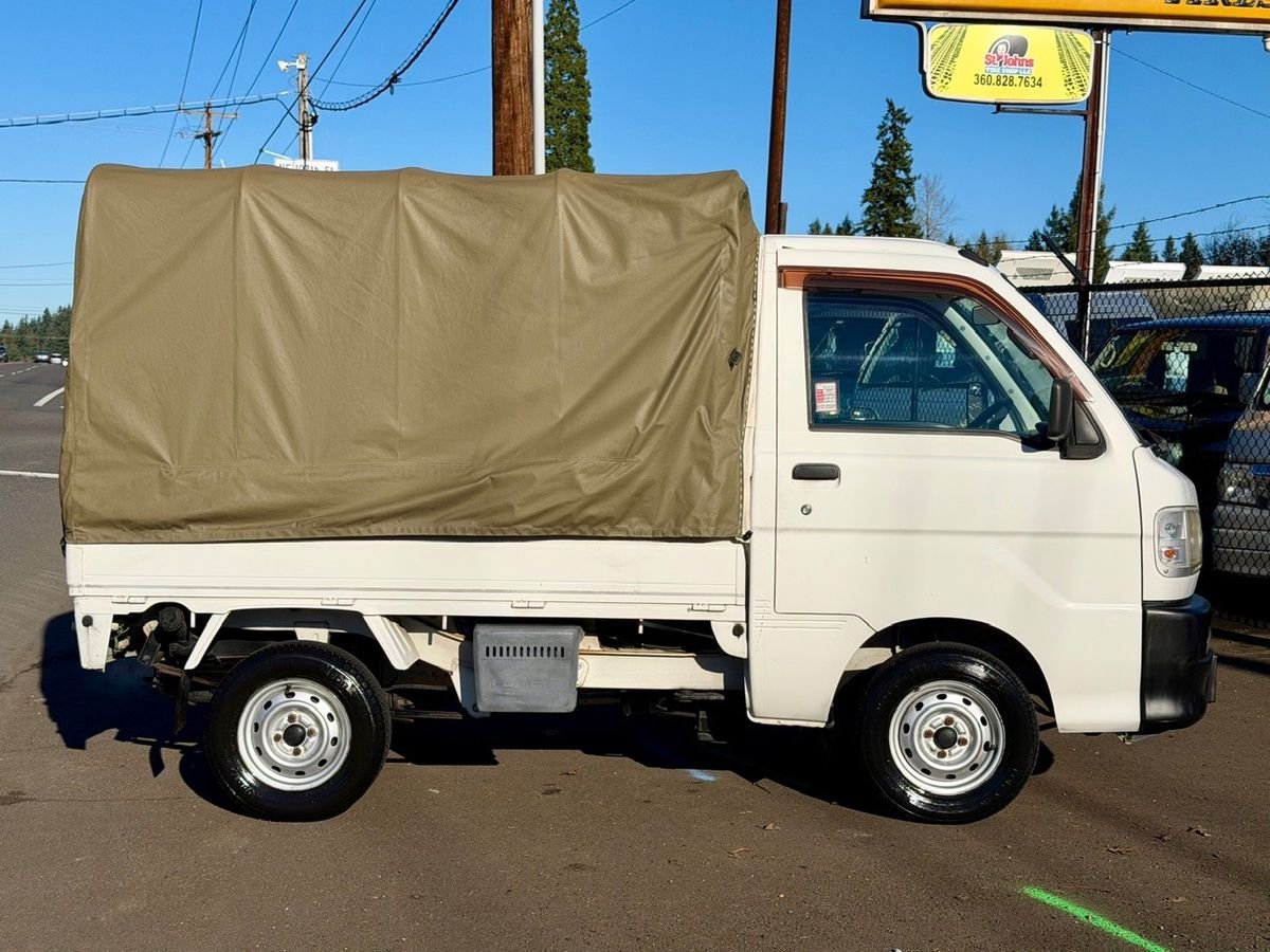 1999 Daihatsu Hijet JDM car for sale — photo 8 of 9