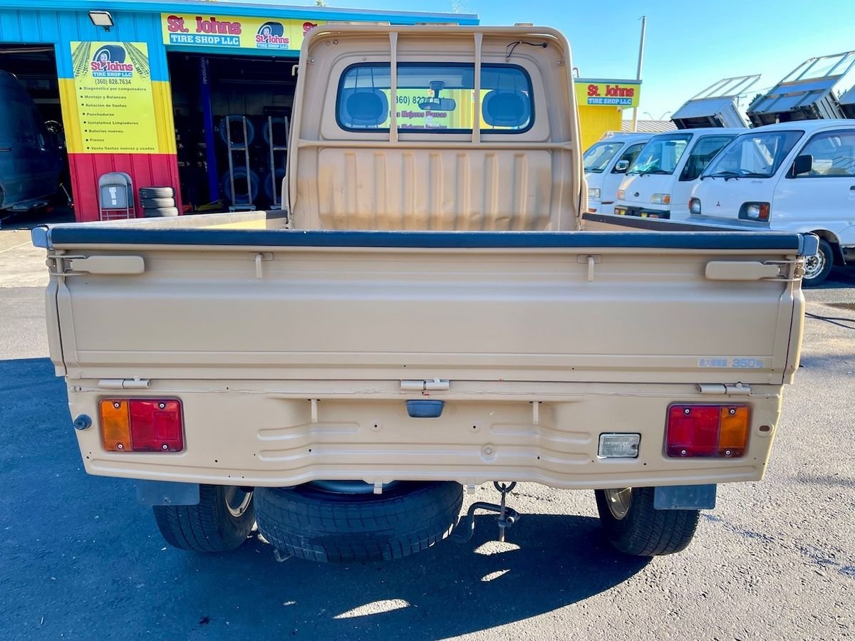 1999 Daihatsu Hijet JDM car for sale — photo 5 of 9
