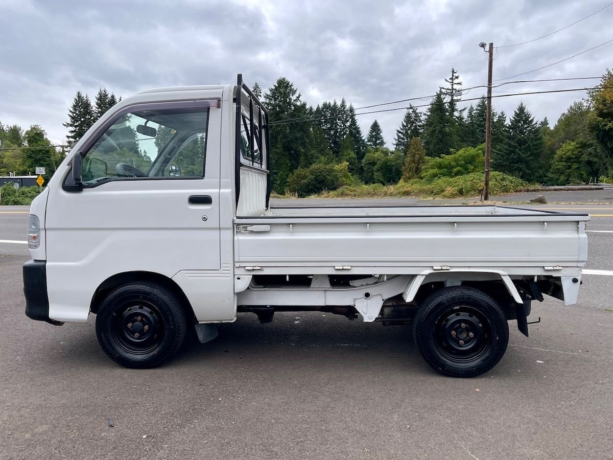 1999 Daihatsu Hijet JDM car for sale — photo 4 of 9