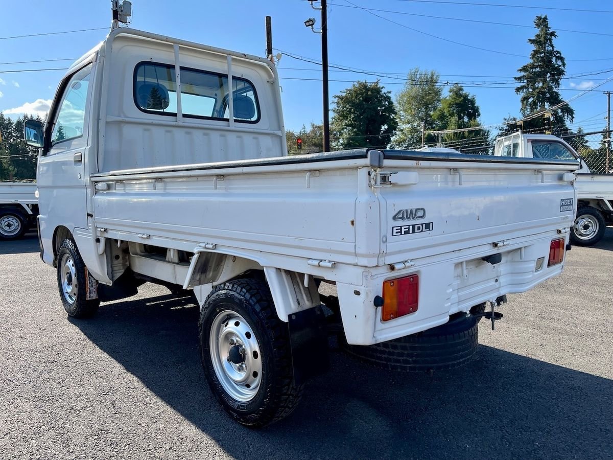 1999 Daihatsu Hijet JDM car for sale — photo 4 of 9