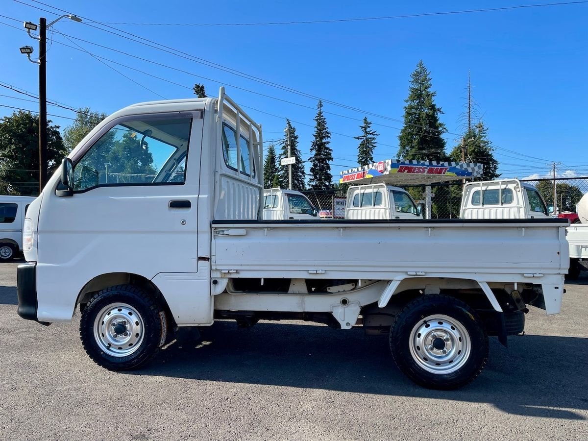 1999 Daihatsu Hijet JDM car for sale — photo 3 of 9