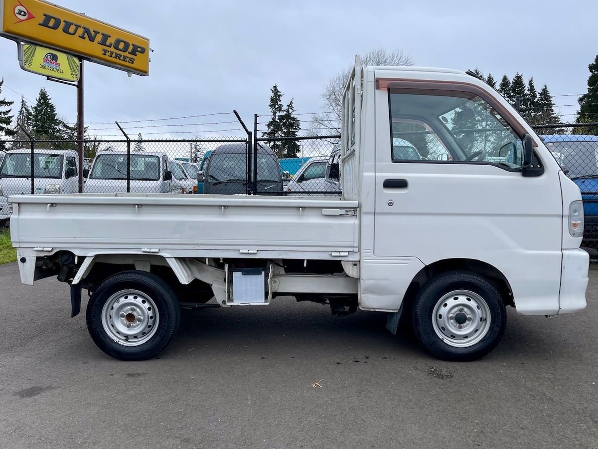 1999 Daihatsu Hijet JDM car for sale — photo 7 of 9