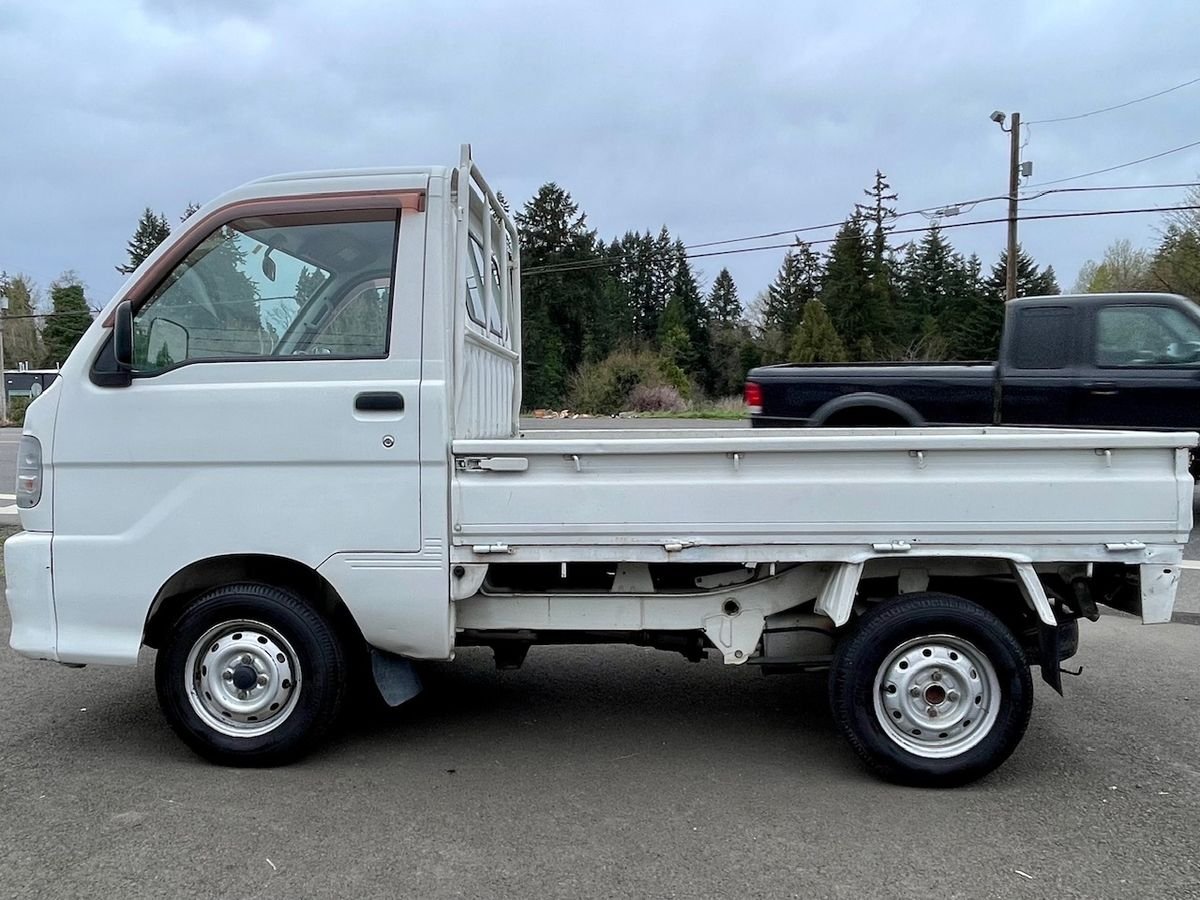 1999 Daihatsu Hijet JDM car for sale — photo 3 of 9