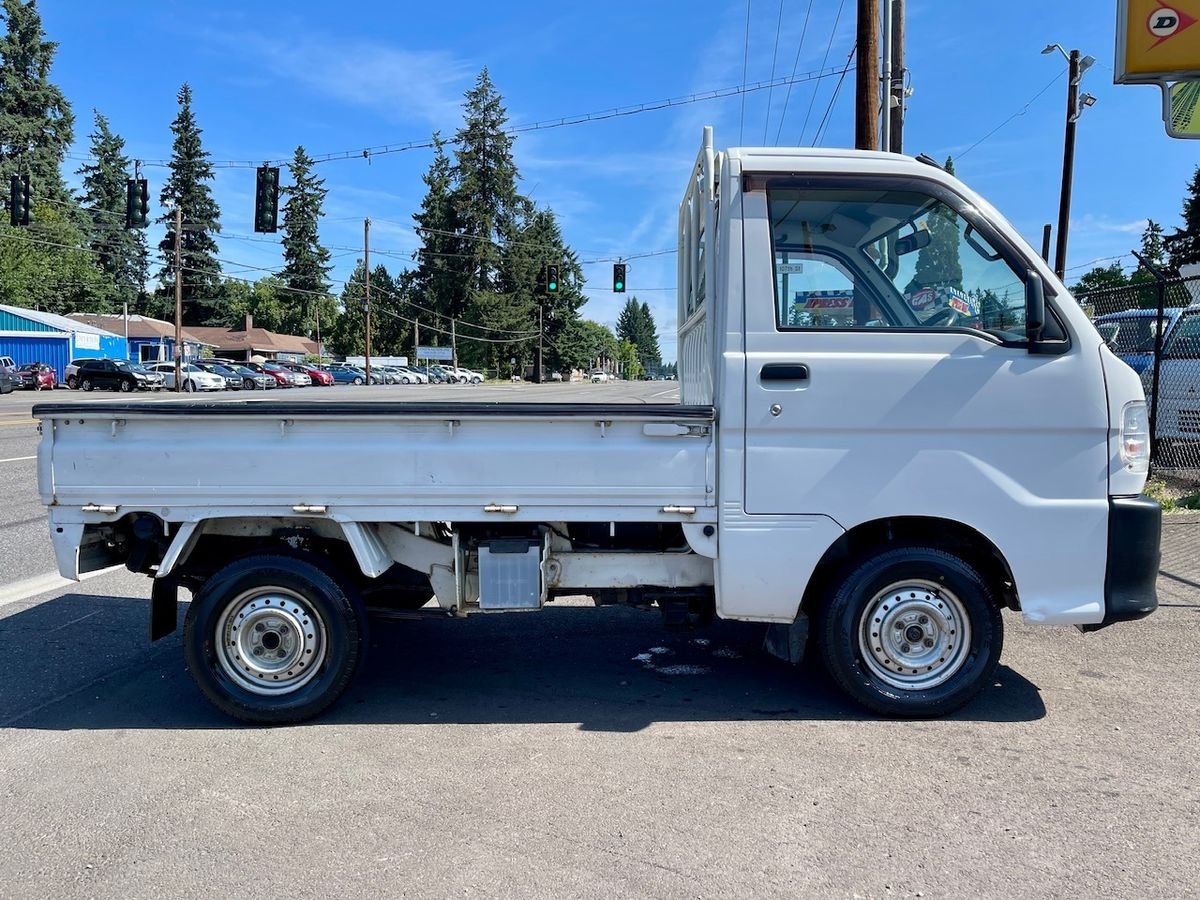 1999 Daihatsu Hijet JDM car for sale — photo 7 of 9