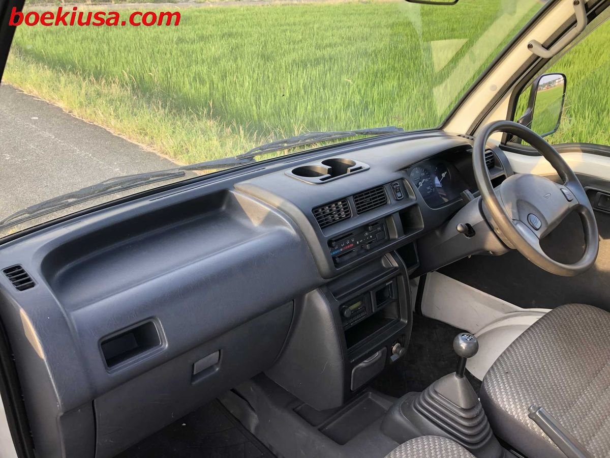 1999 Daihatsu Hijet JDM car for sale — photo 9 of 11