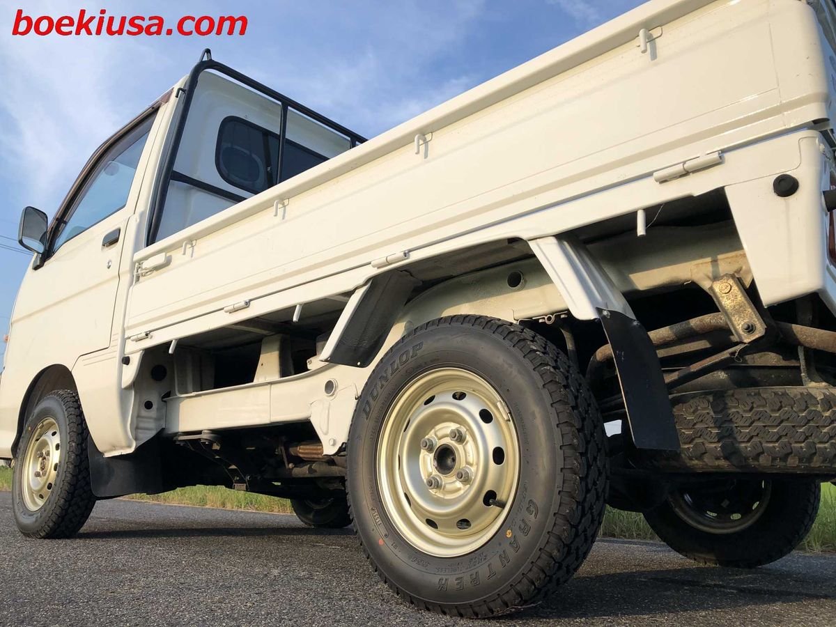 1999 Daihatsu Hijet JDM car for sale — photo 5 of 11