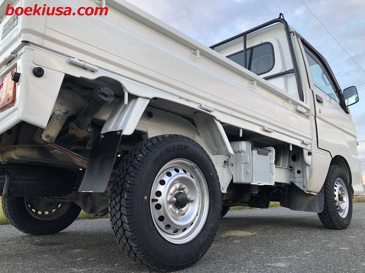 1999 Daihatsu Hijet JDM car for sale — photo 6 of 11