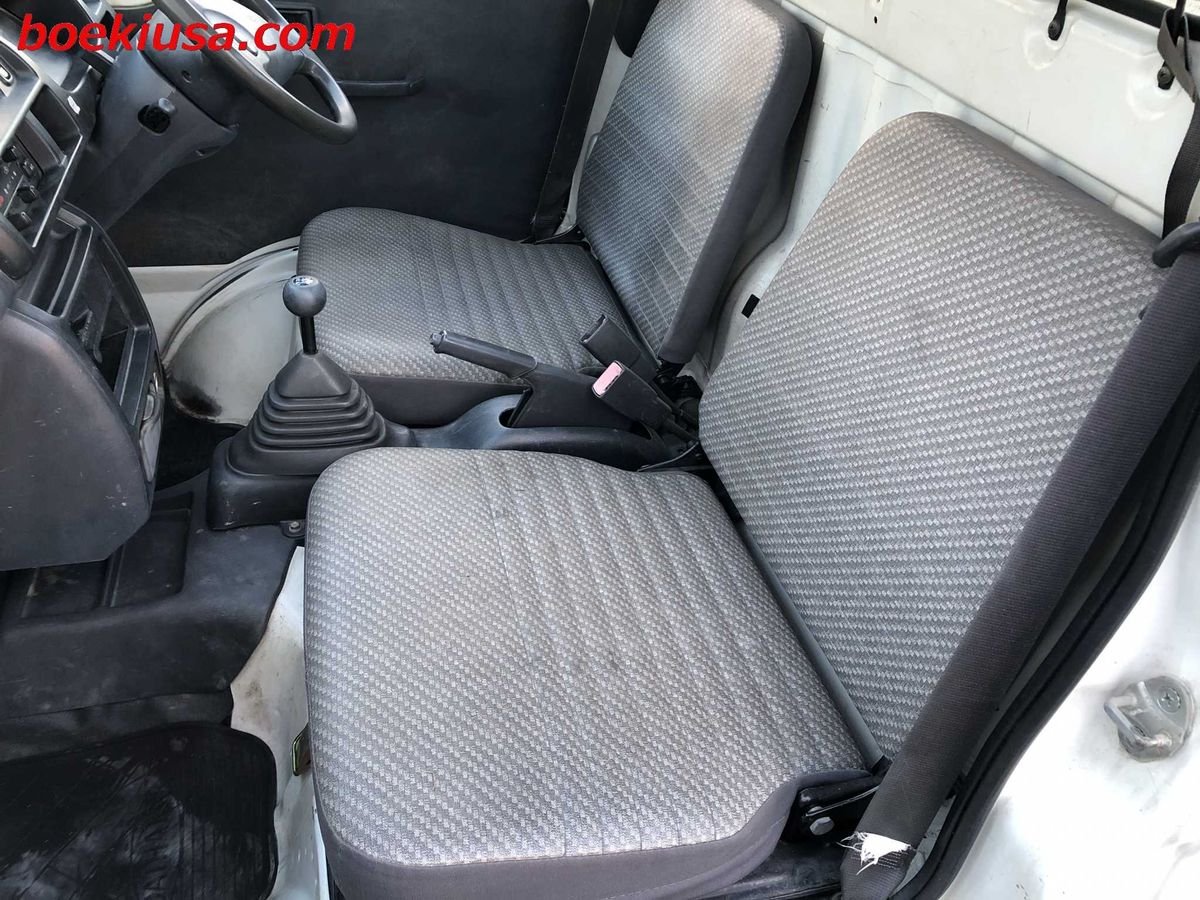1999 Daihatsu Hijet JDM car for sale — photo 10 of 11