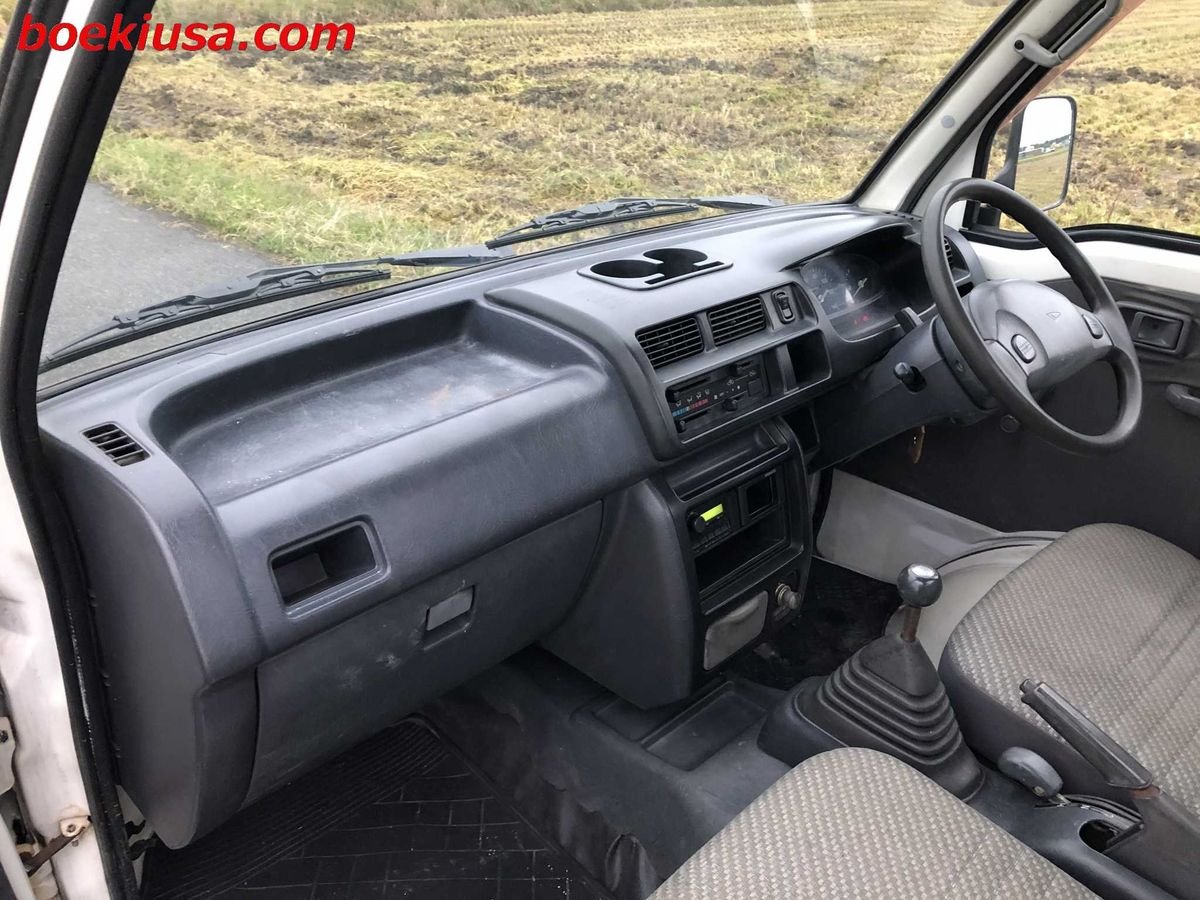 1999 Daihatsu Hijet JDM car for sale — photo 9 of 11