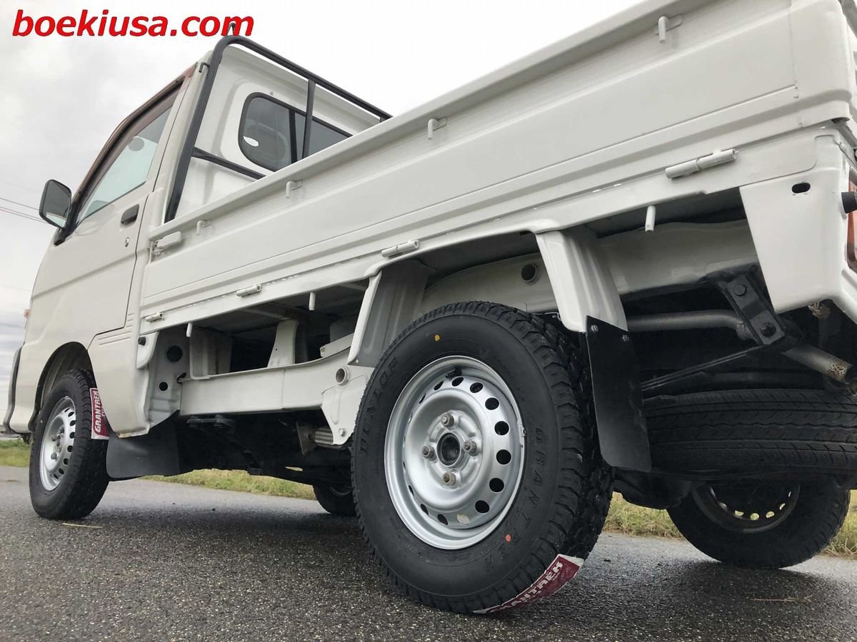 1999 Daihatsu Hijet JDM car for sale — photo 5 of 11