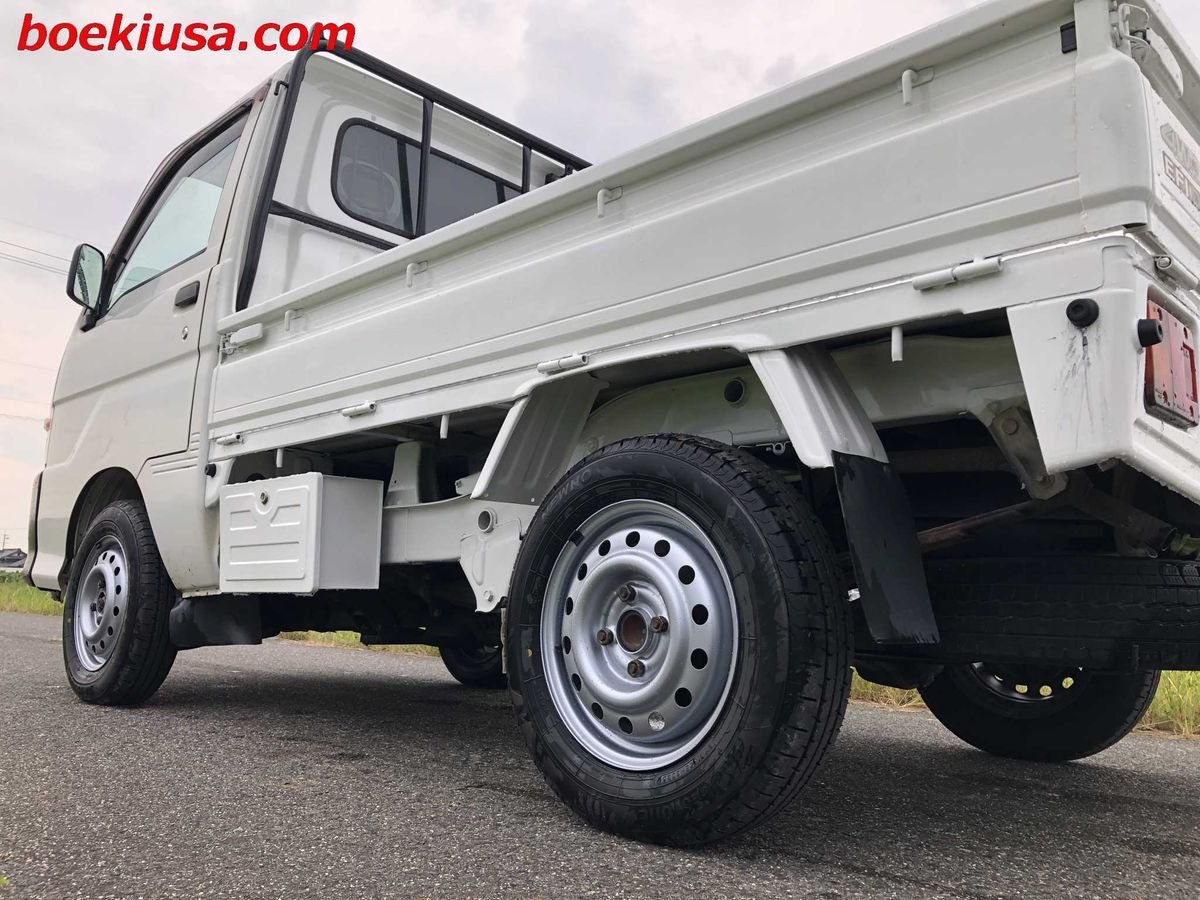 1999 Daihatsu Hijet JDM car for sale — photo 5 of 11