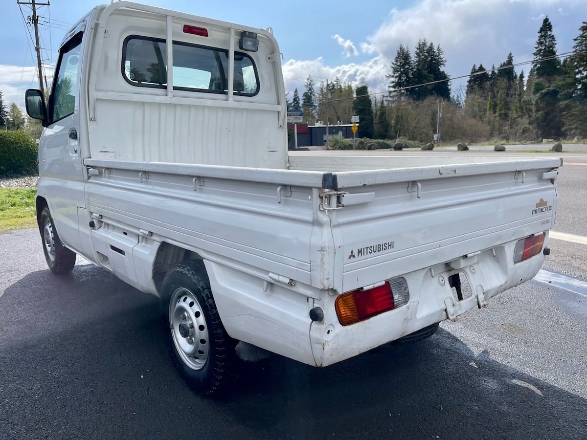 1999 Mitsubishi Minicab JDM car for sale — photo 4 of 9