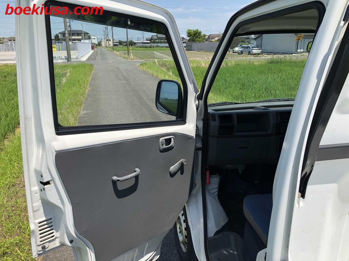 1999 Mitsubishi Minicab JDM car for sale — photo 8 of 11