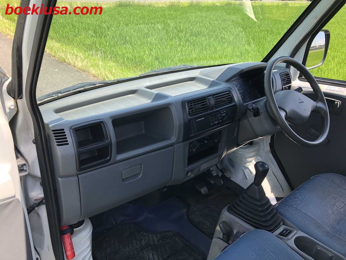 1999 Mitsubishi Minicab JDM car for sale — photo 9 of 11