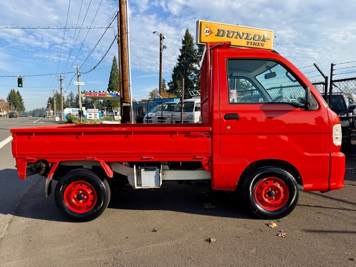 2000 Daihatsu Hijet JDM car for sale — photo 8 of 9