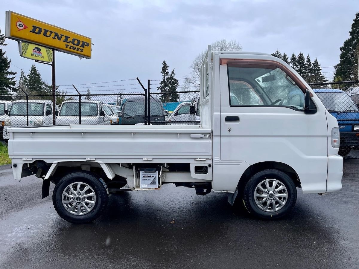 2000 Daihatsu Hijet JDM car for sale — photo 7 of 9