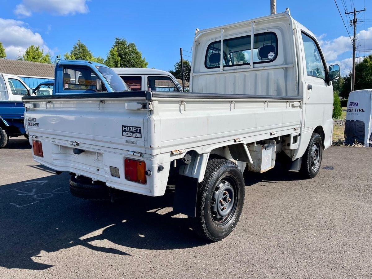 2000 Daihatsu Hijet JDM car for sale — photo 6 of 9