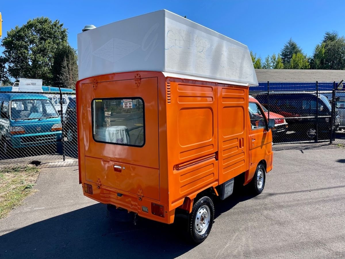 2000 Daihatsu Hijet JDM car for sale — photo 7 of 9