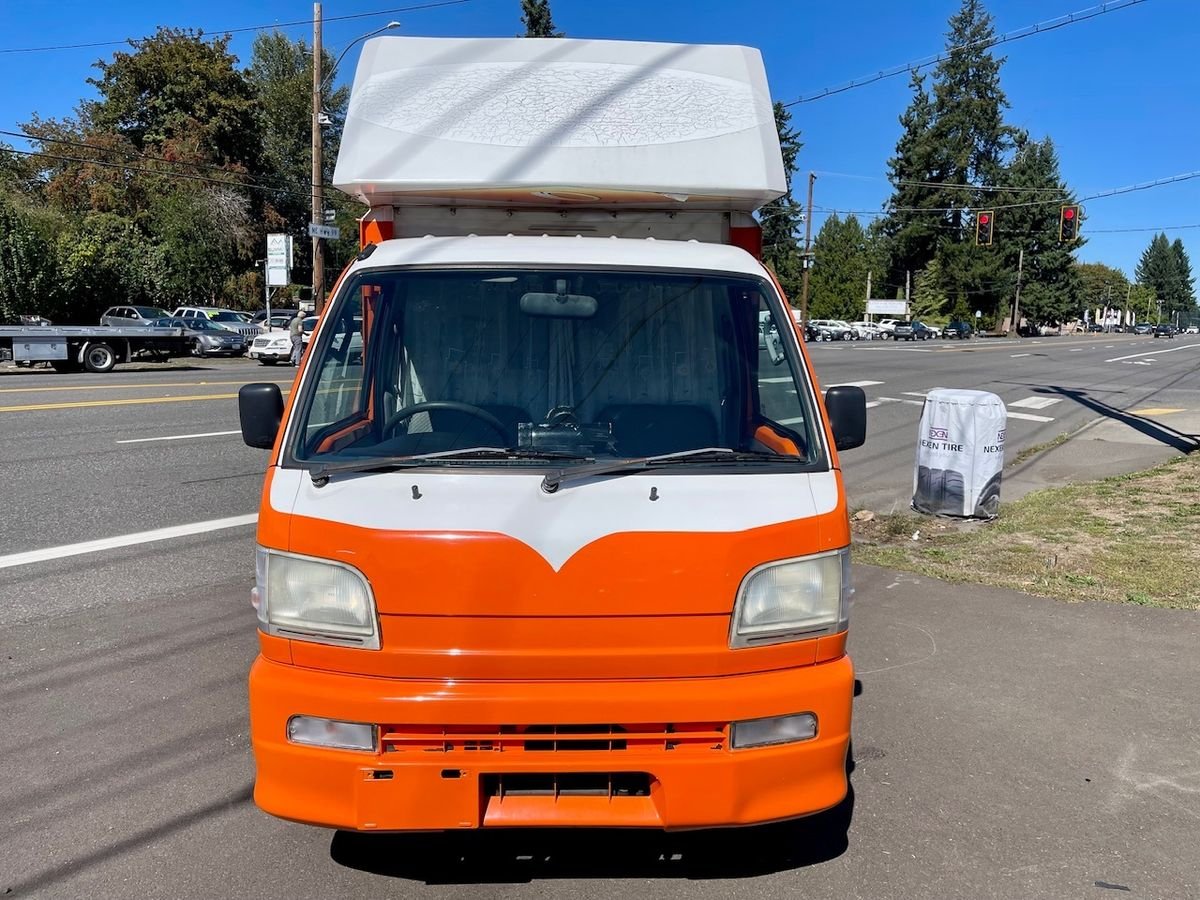 2000 Daihatsu Hijet JDM car for sale — photo 2 of 9