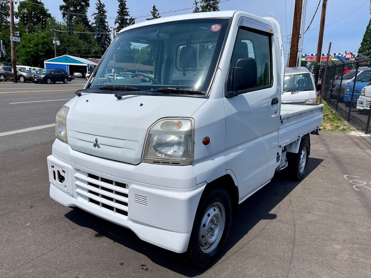 2000 Mitsubishi Minicab JDM car for sale — photo 2 of 9