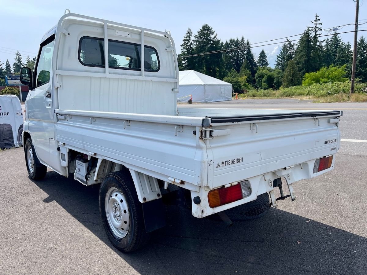 2000 Mitsubishi Minicab JDM car for sale — photo 4 of 9