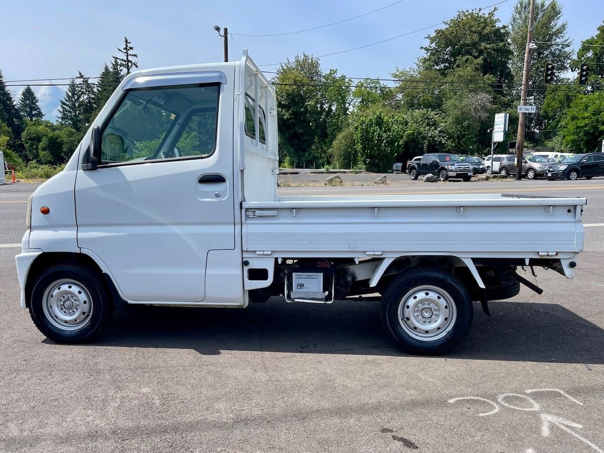 2000 Mitsubishi Minicab JDM car for sale — photo 3 of 9