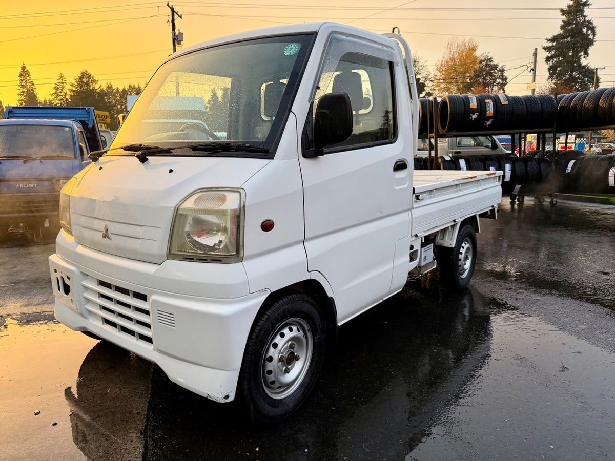 2000 Mitsubishi Minicab JDM car for sale — photo 3 of 9