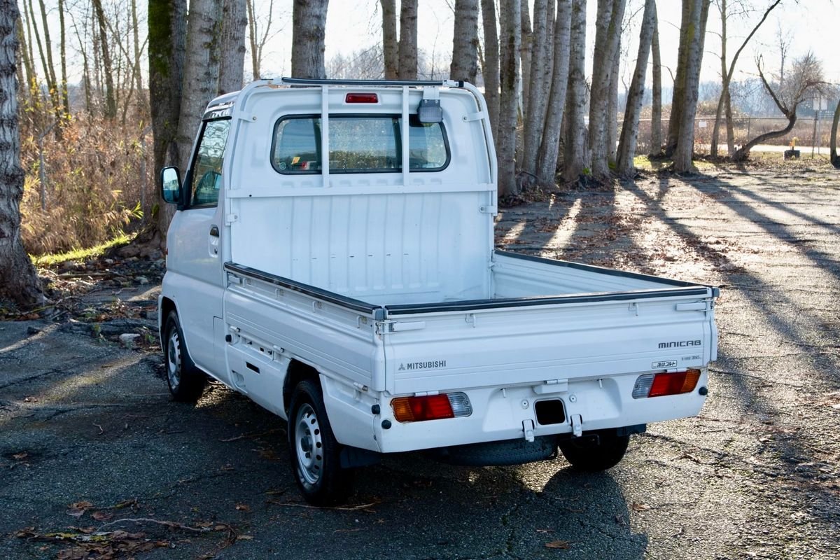 2000 Mitsubishi Minicab JDM car for sale — photo 4 of 9