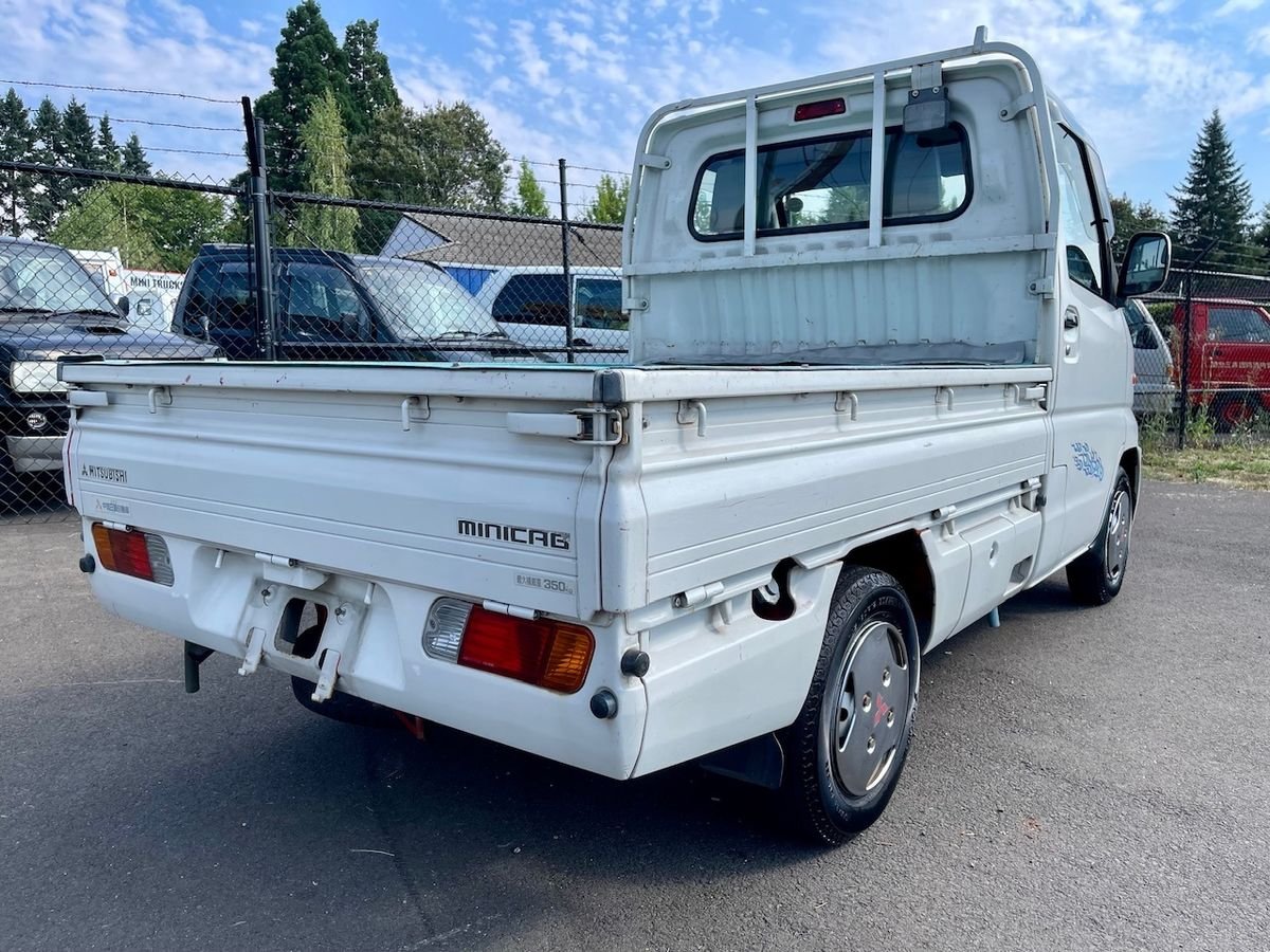 2000 Mitsubishi Minicab JDM car for sale — photo 7 of 9