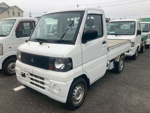 2006 Mitsubishi Minicab JDM car for sale — photo 2 of 6
