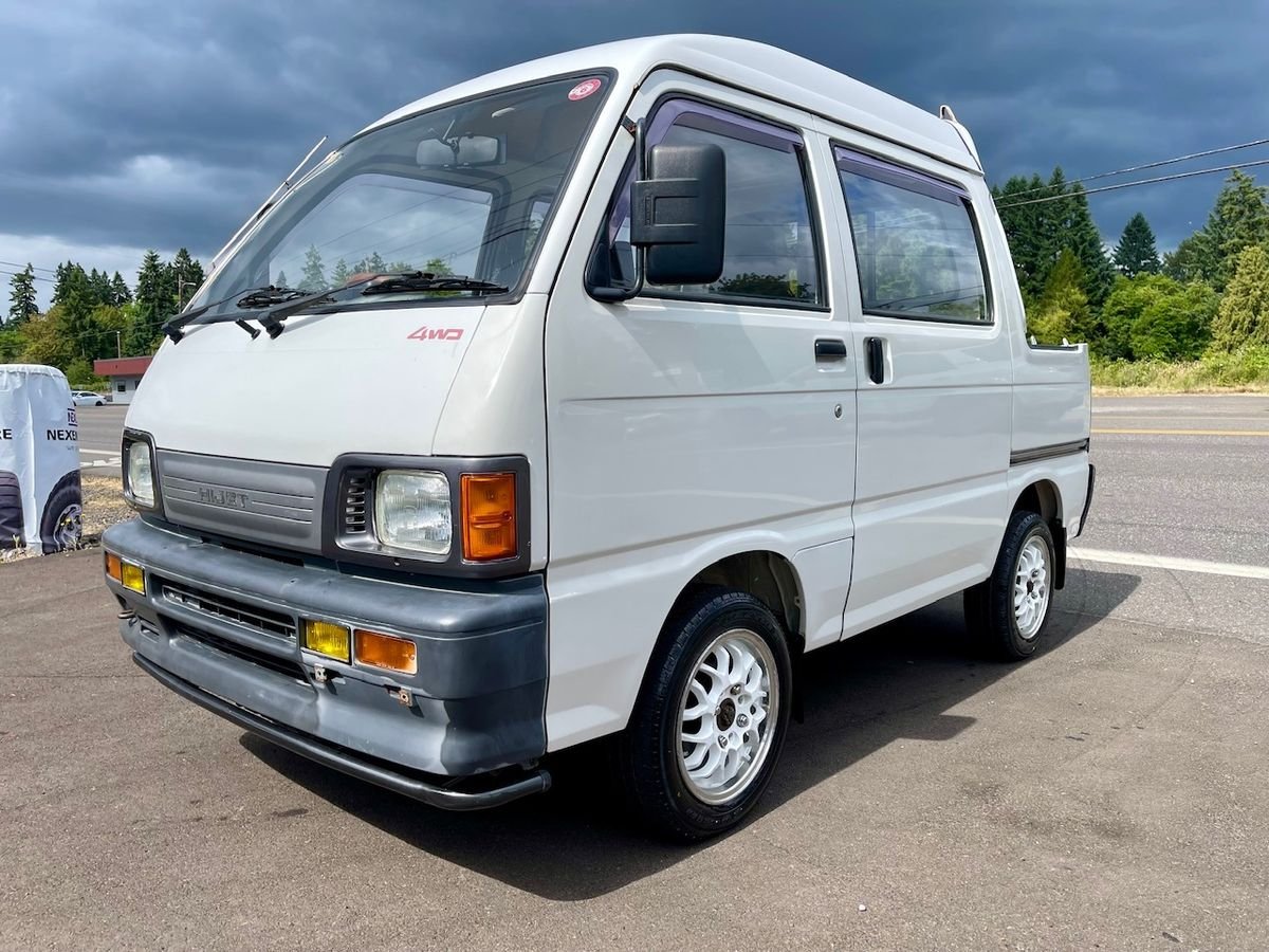 1993 Daihatsu Hijet JDM car for sale — photo 2 of 9