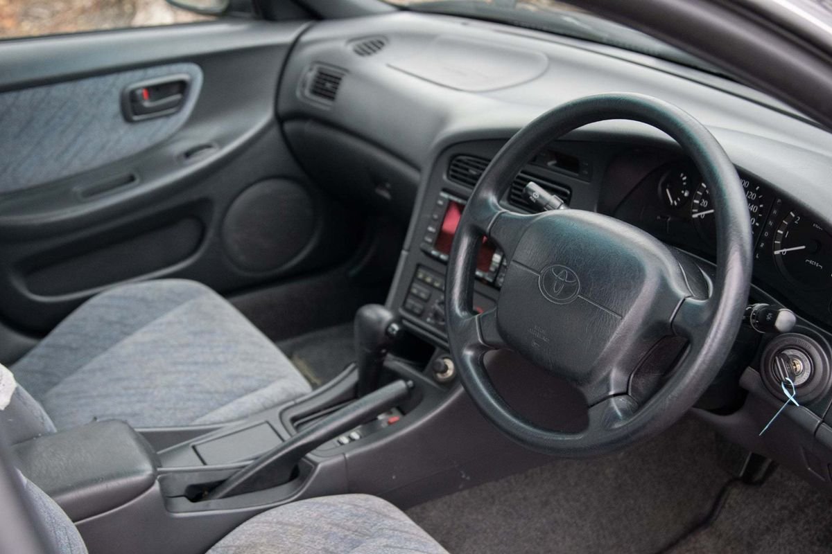 1996 Toyota Carina JDM car for sale — photo 8 of 9