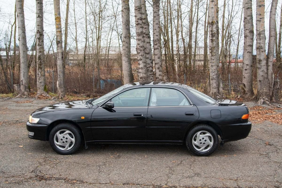 1996 Toyota Carina JDM car for sale — photo 2 of 9
