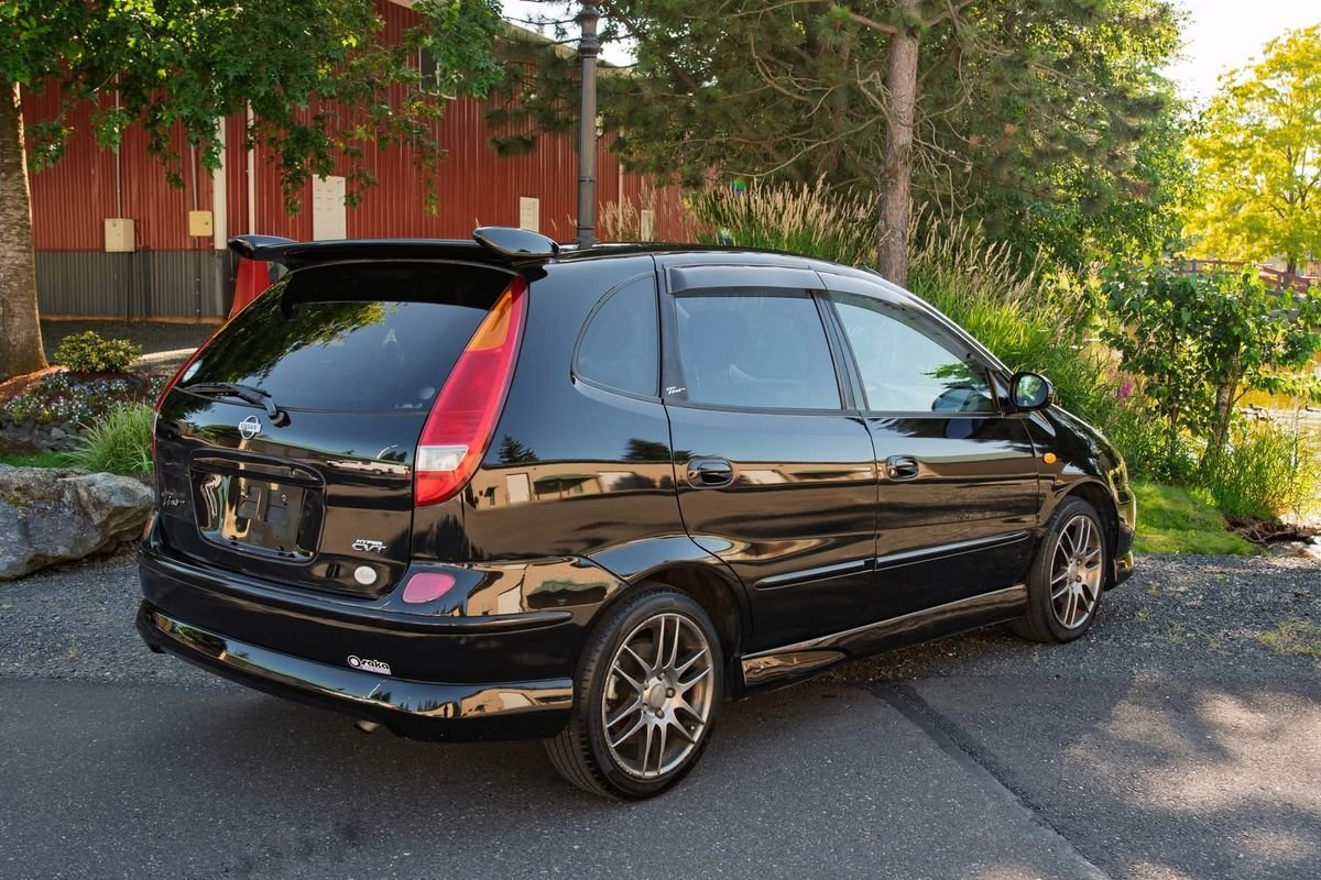 1999 Nissan Tino JDM car for sale — photo 7 of 9