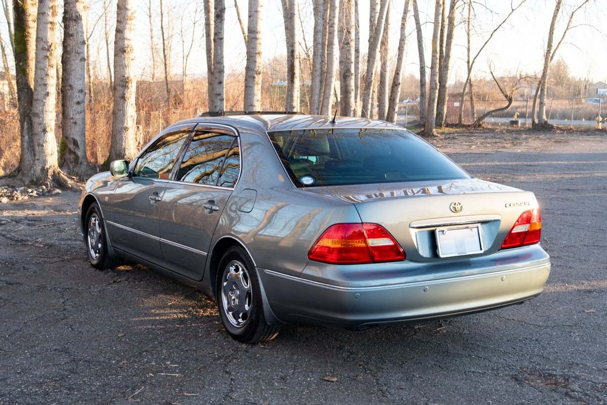 2000 Toyota Celsior JDM car for sale — photo 4 of 9