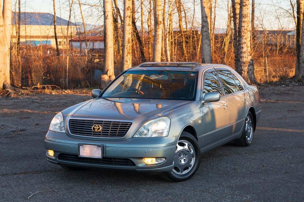 2000 Toyota Celsior JDM car for sale — photo 2 of 9